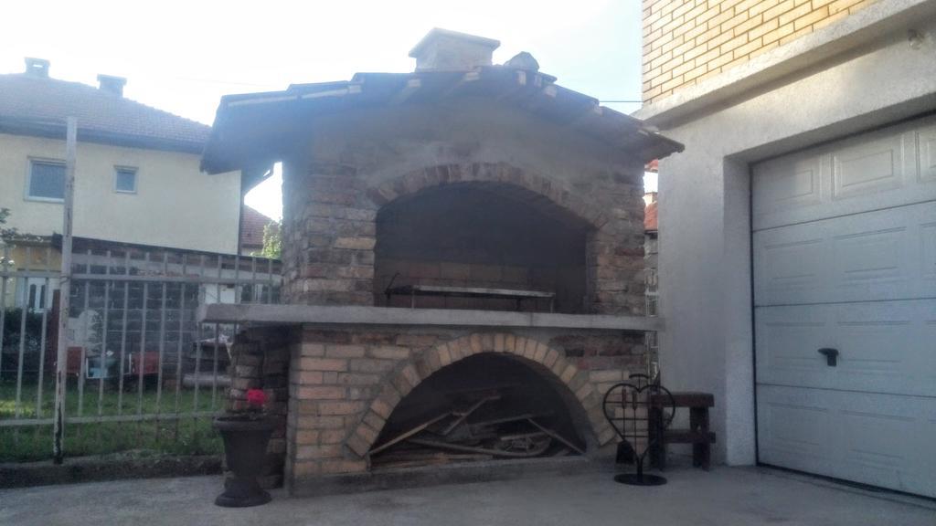 Guest House Bosnian House Hrasnica Eksteriør billede